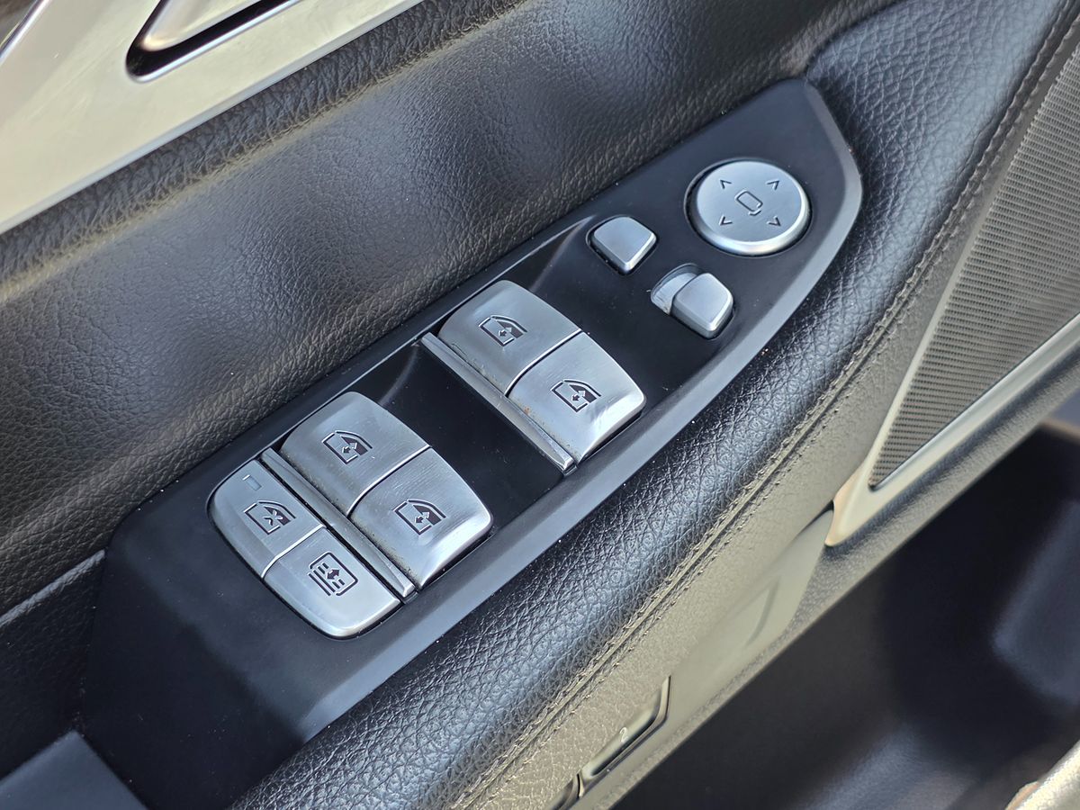2021 BMW 7 Series 740i - Photo 24
