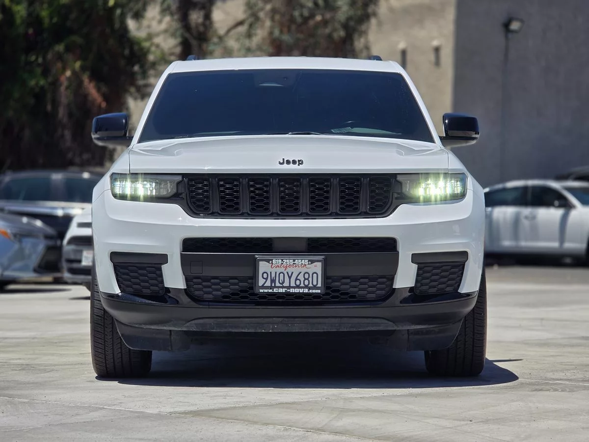 2021 Jeep Grand Cherokee L Altitude - Carnova Inc. photo 3