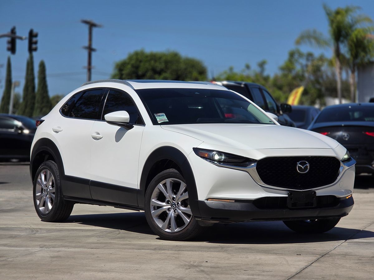 Mazda CX-30 photo 2