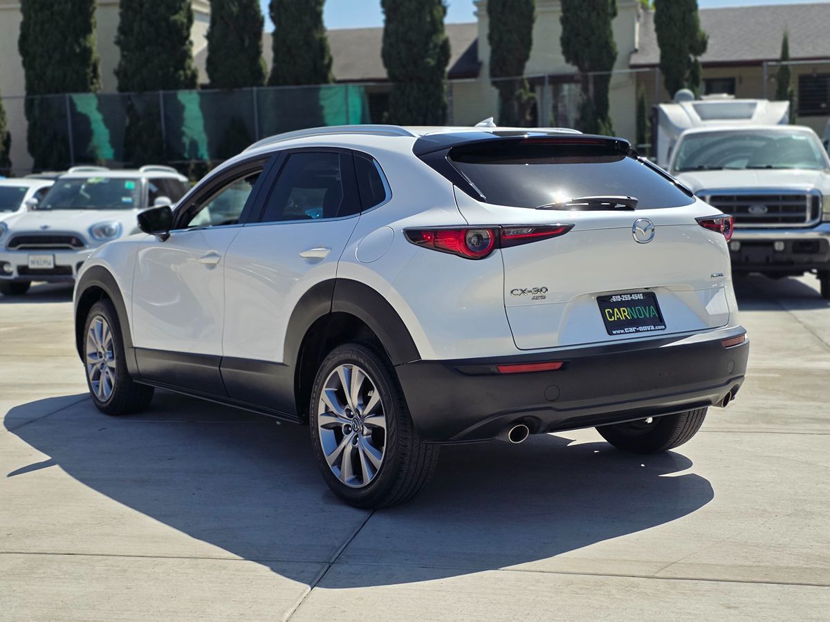 Mazda CX-30 photo 8