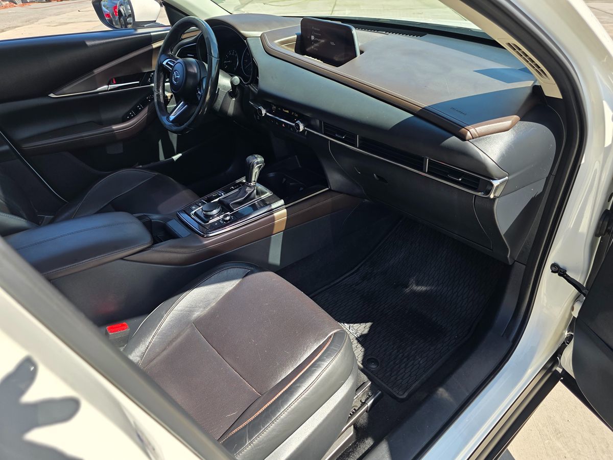 Mazda CX-30 photo 13