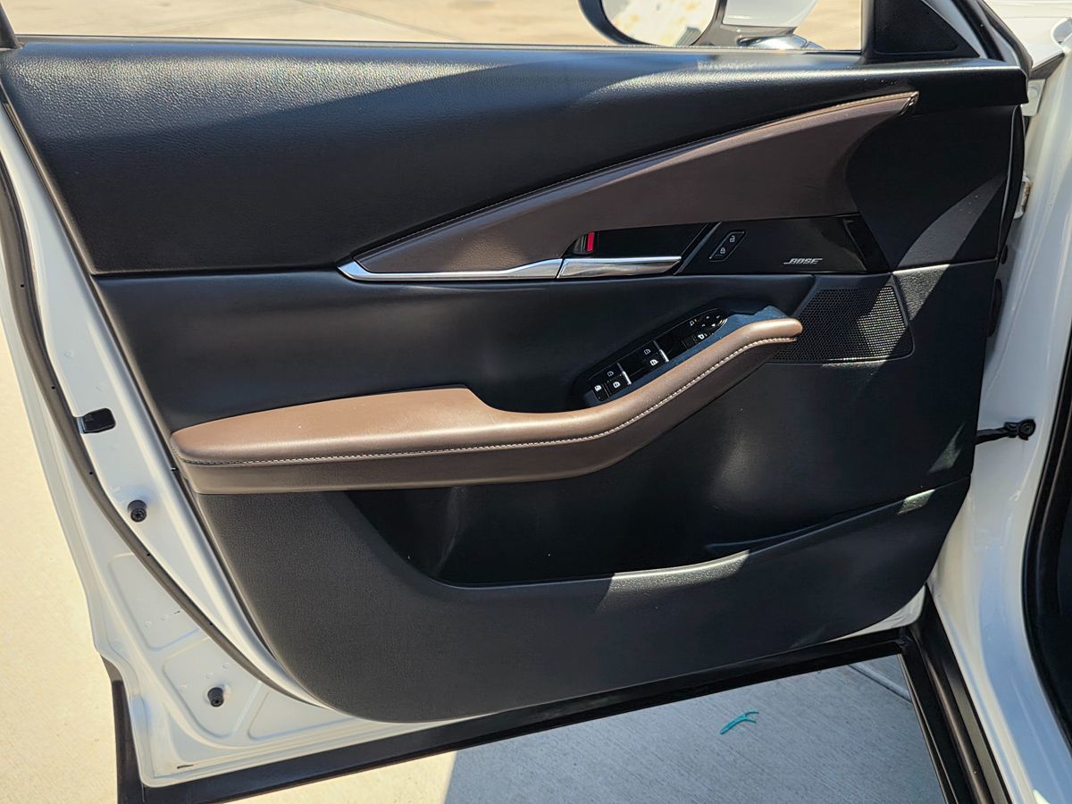 Mazda CX-30 photo 28