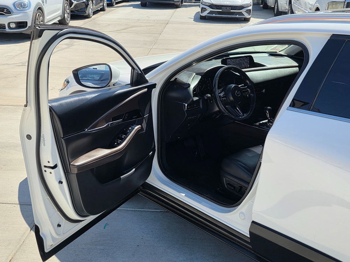 Mazda CX-30 photo 49