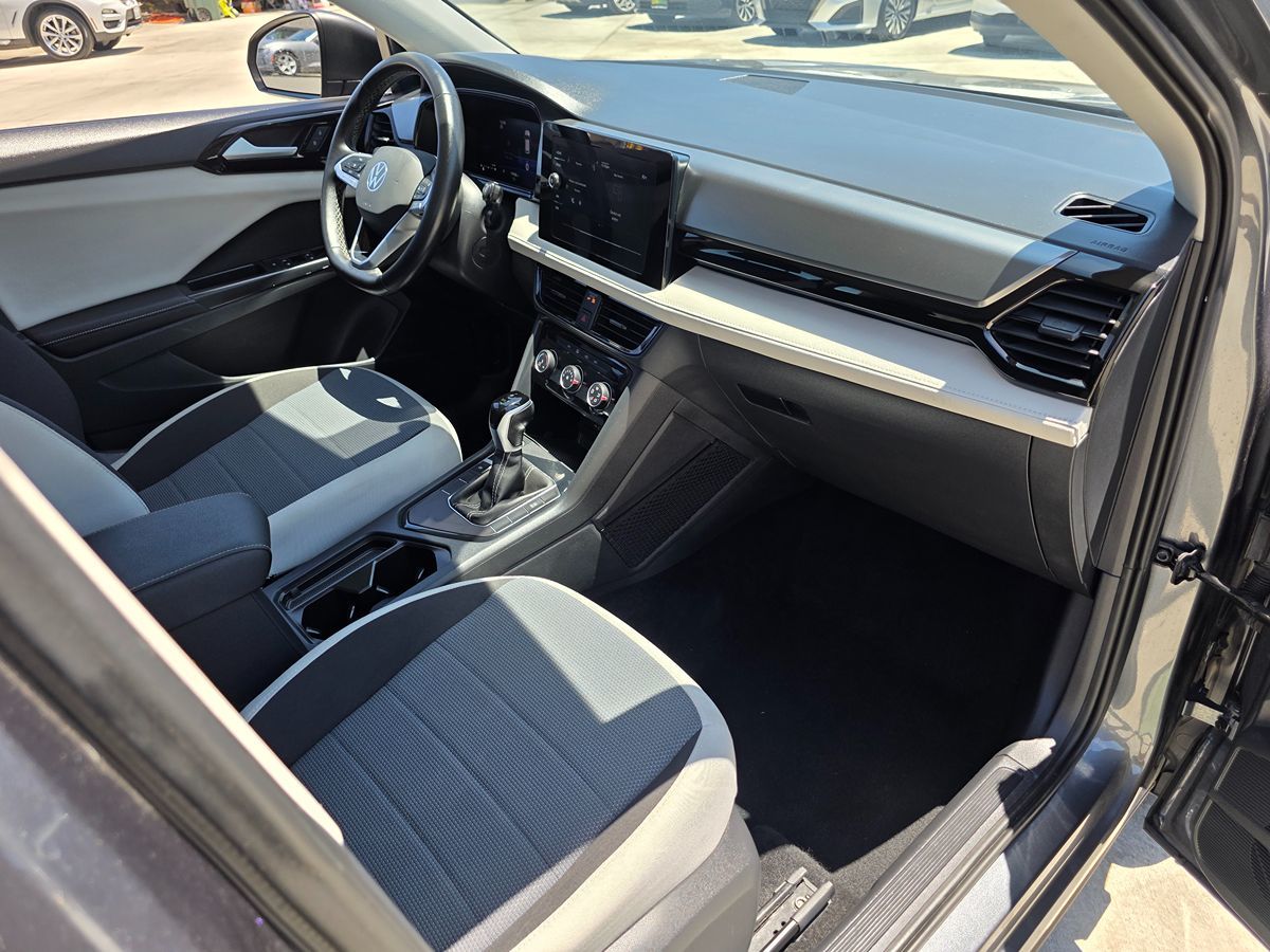 Volkswagen Taos photo 10