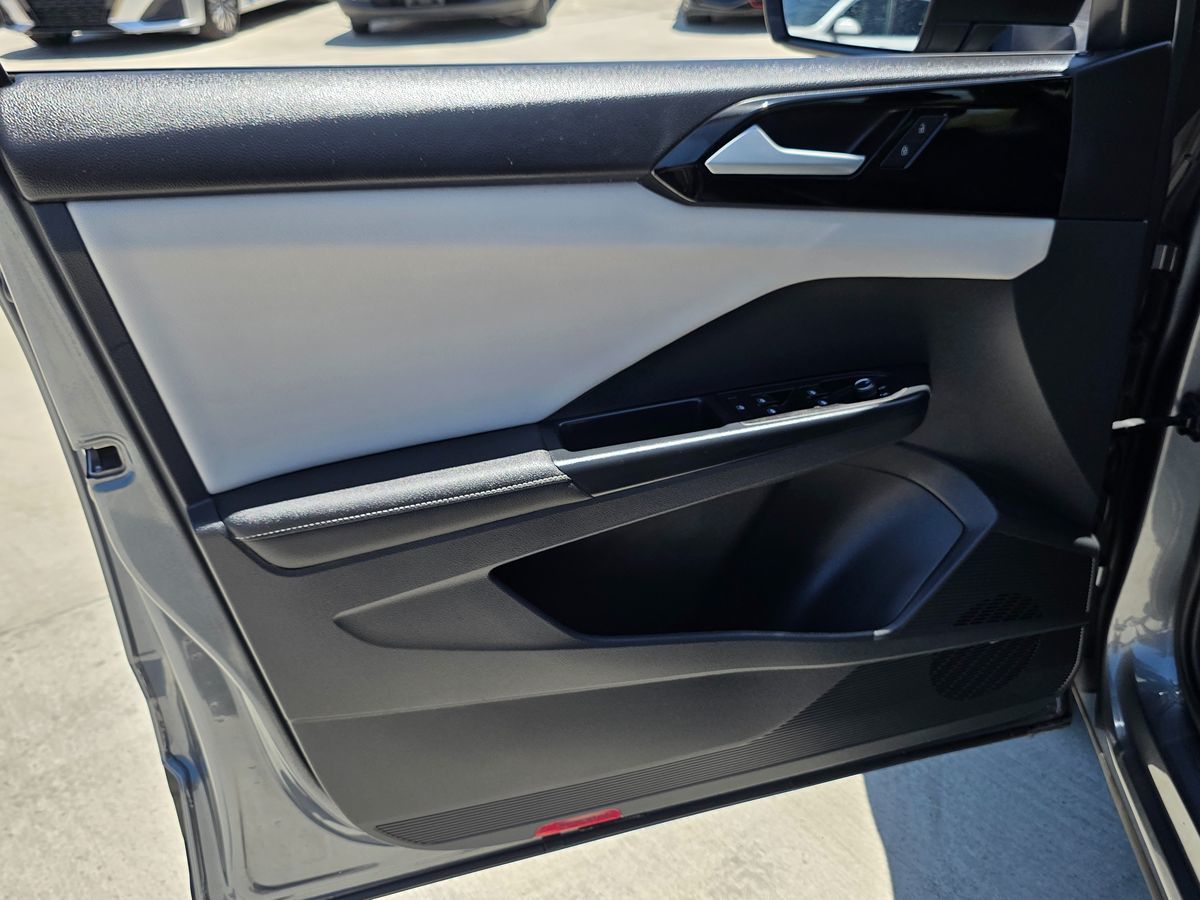 Volkswagen Taos photo 22