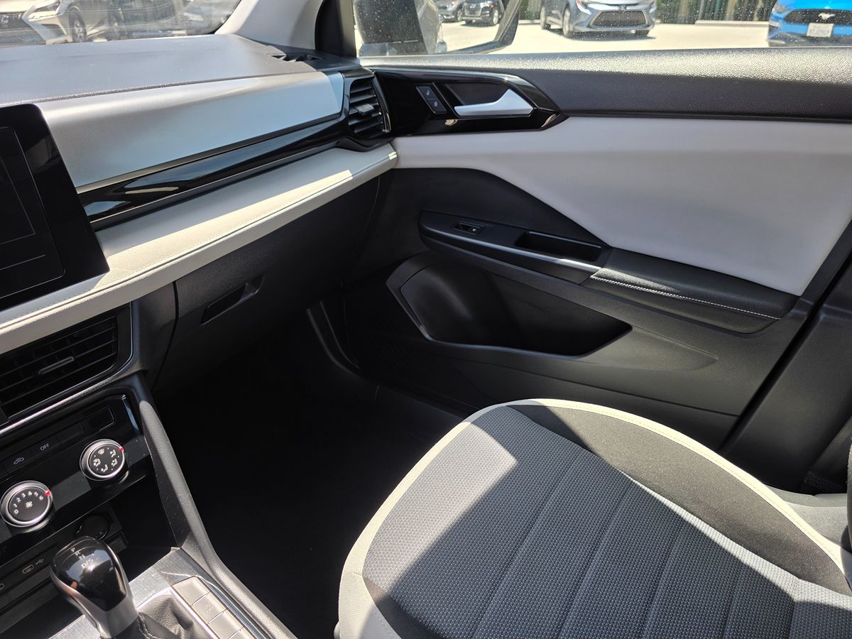 Volkswagen Taos photo 32