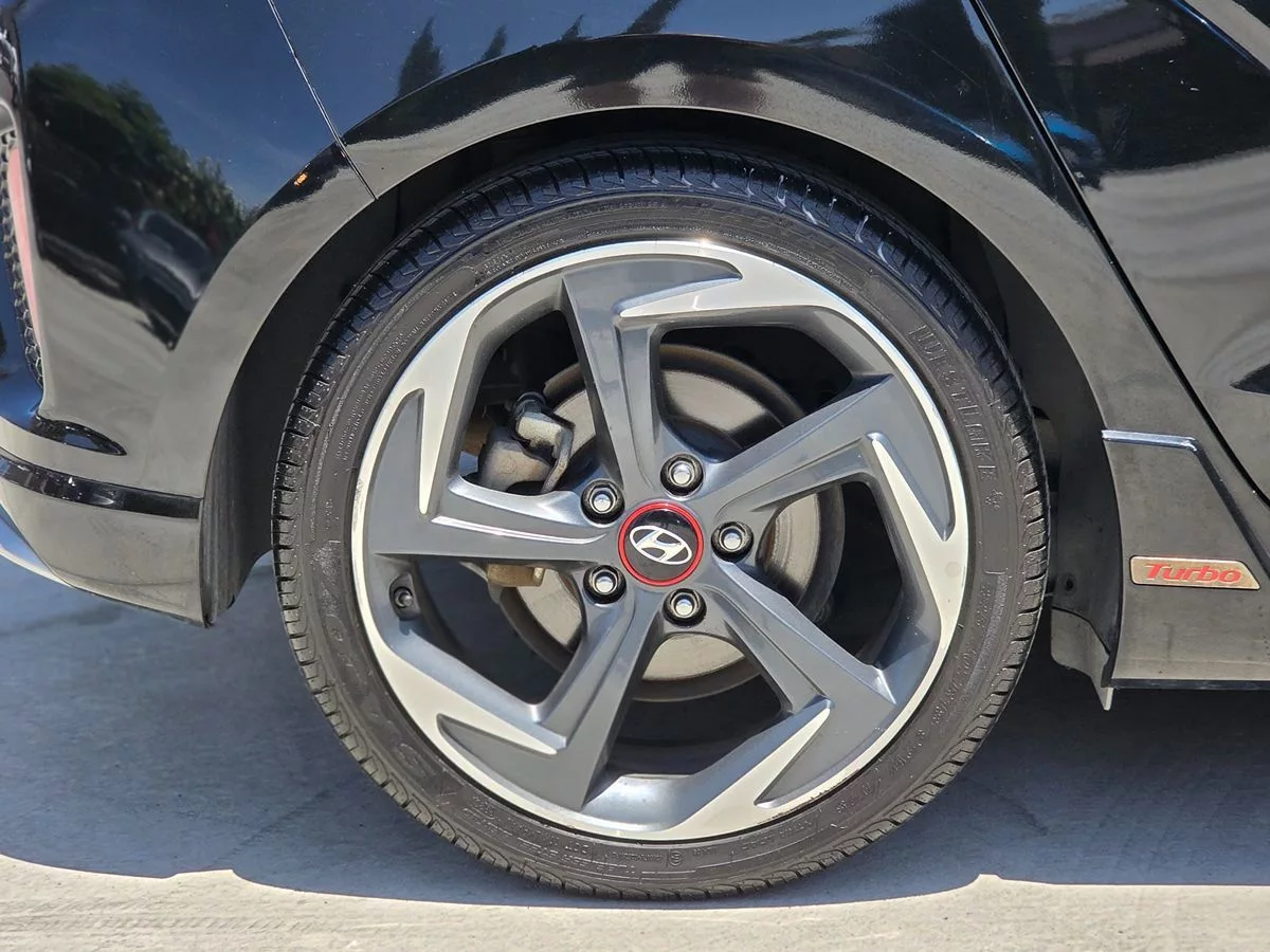 2020 Hyundai Veloster Turbo - Carnova Inc. photo 8