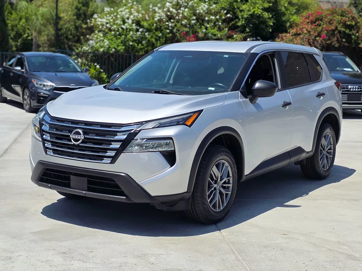 2024 Nissan Rogue S - Carnova Inc. photo 4