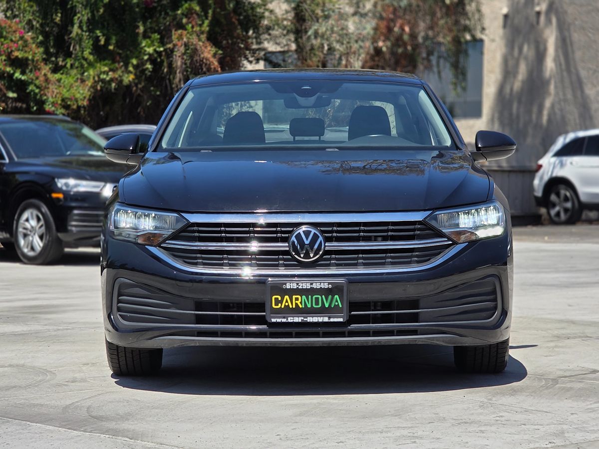 Volkswagen Jetta photo 3
