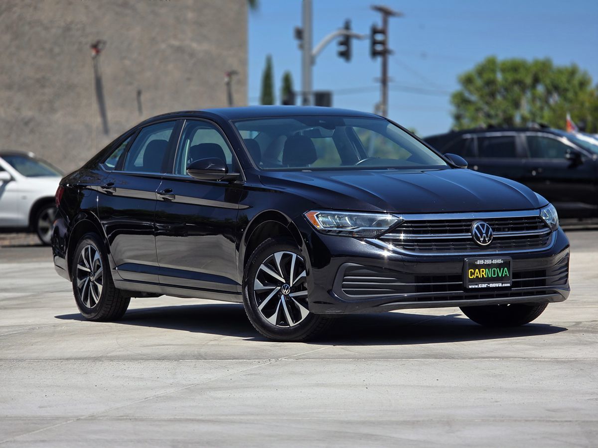 Volkswagen Jetta photo 2