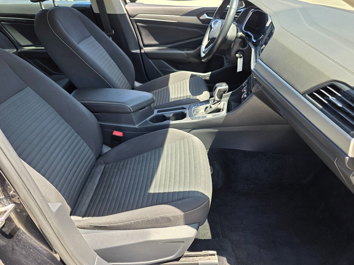 Volkswagen Jetta photo 10