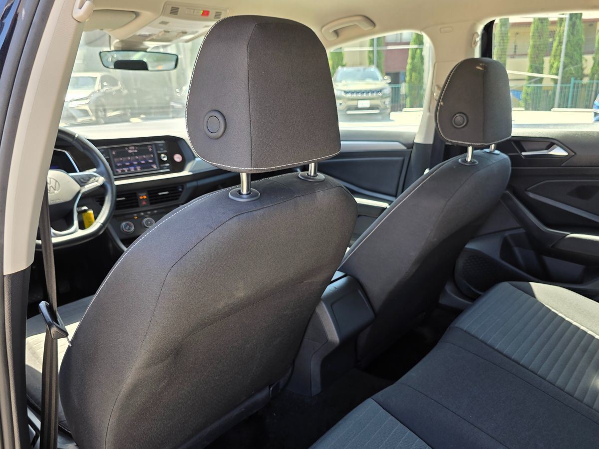 Volkswagen Jetta photo 18