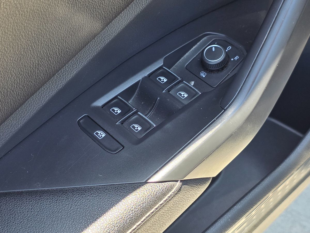 Volkswagen Jetta photo 21