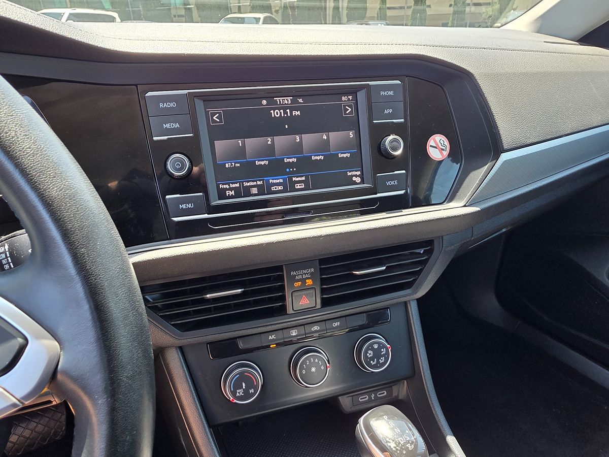 Volkswagen Jetta photo 29
