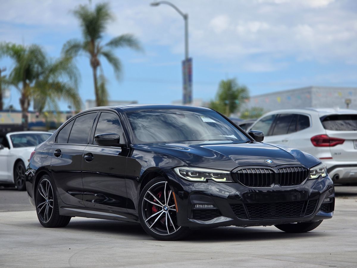 BMW 3 Series photo 2