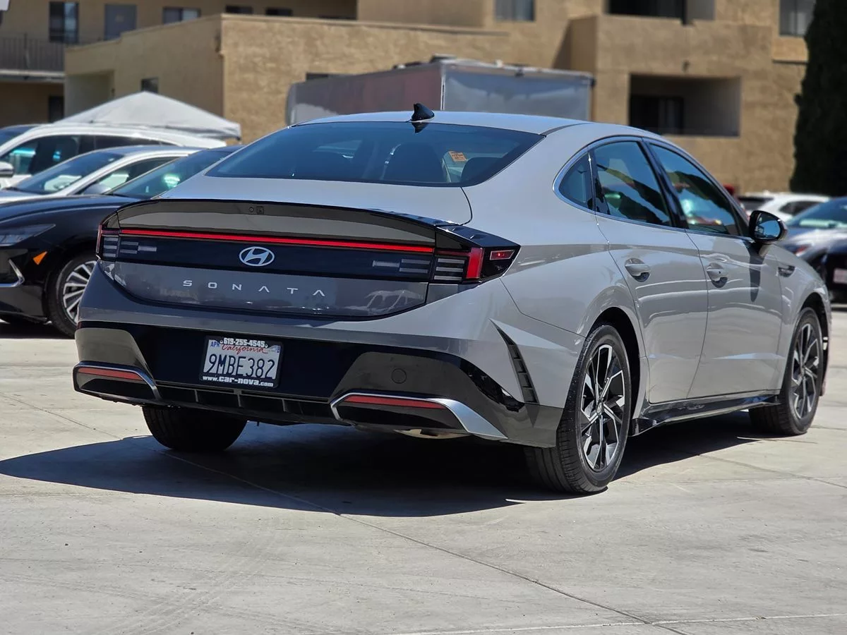 2024 Hyundai Sonata SEL - Carnova Inc. photo 9