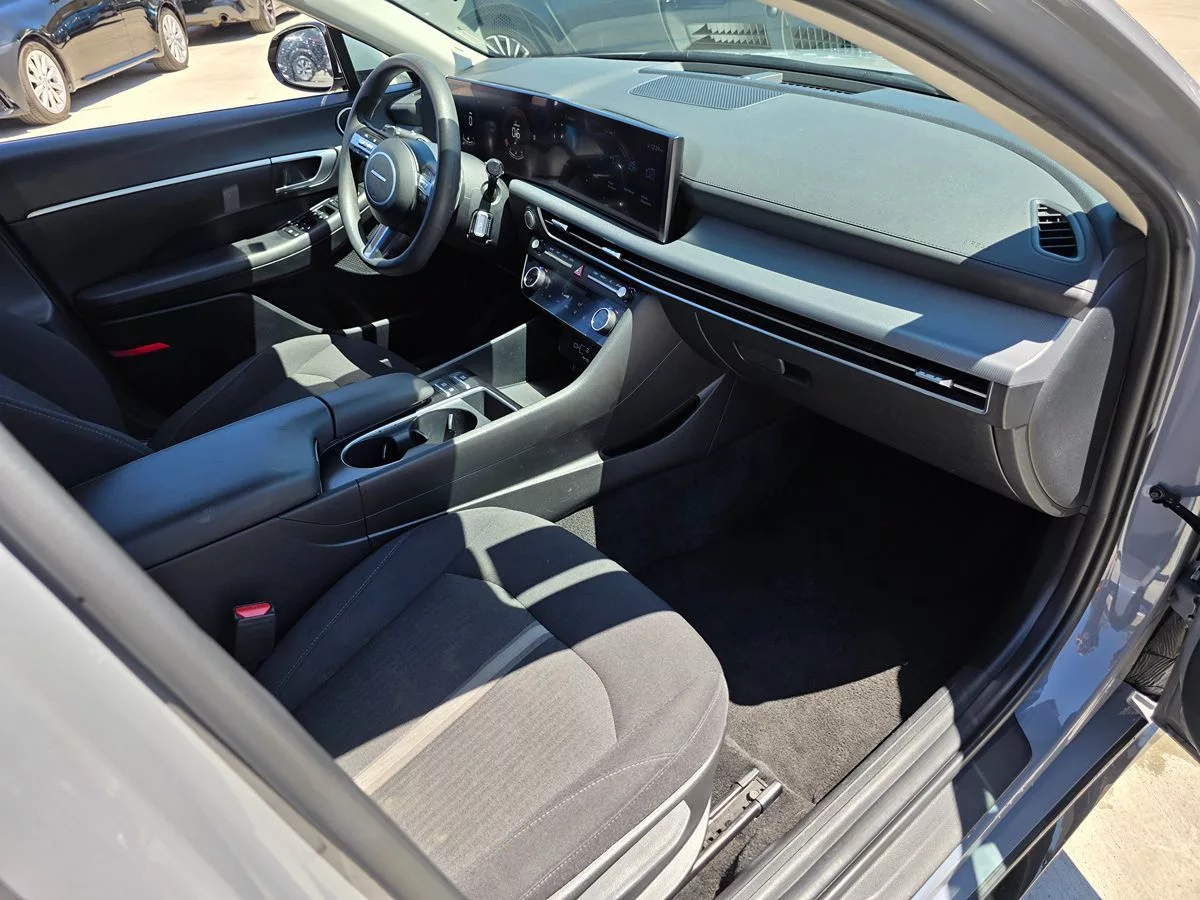 2024 Hyundai Sonata SEL - Carnova Inc. photo 12
