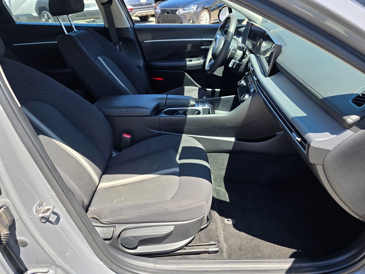 Hyundai Sonata photo 13