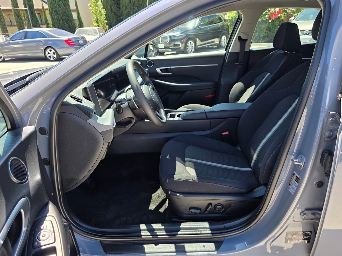 Hyundai Sonata photo 17