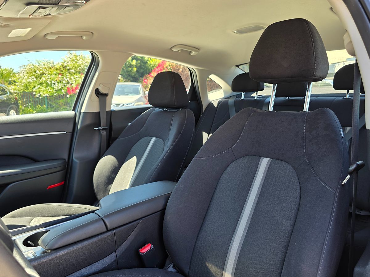 Hyundai Sonata photo 18