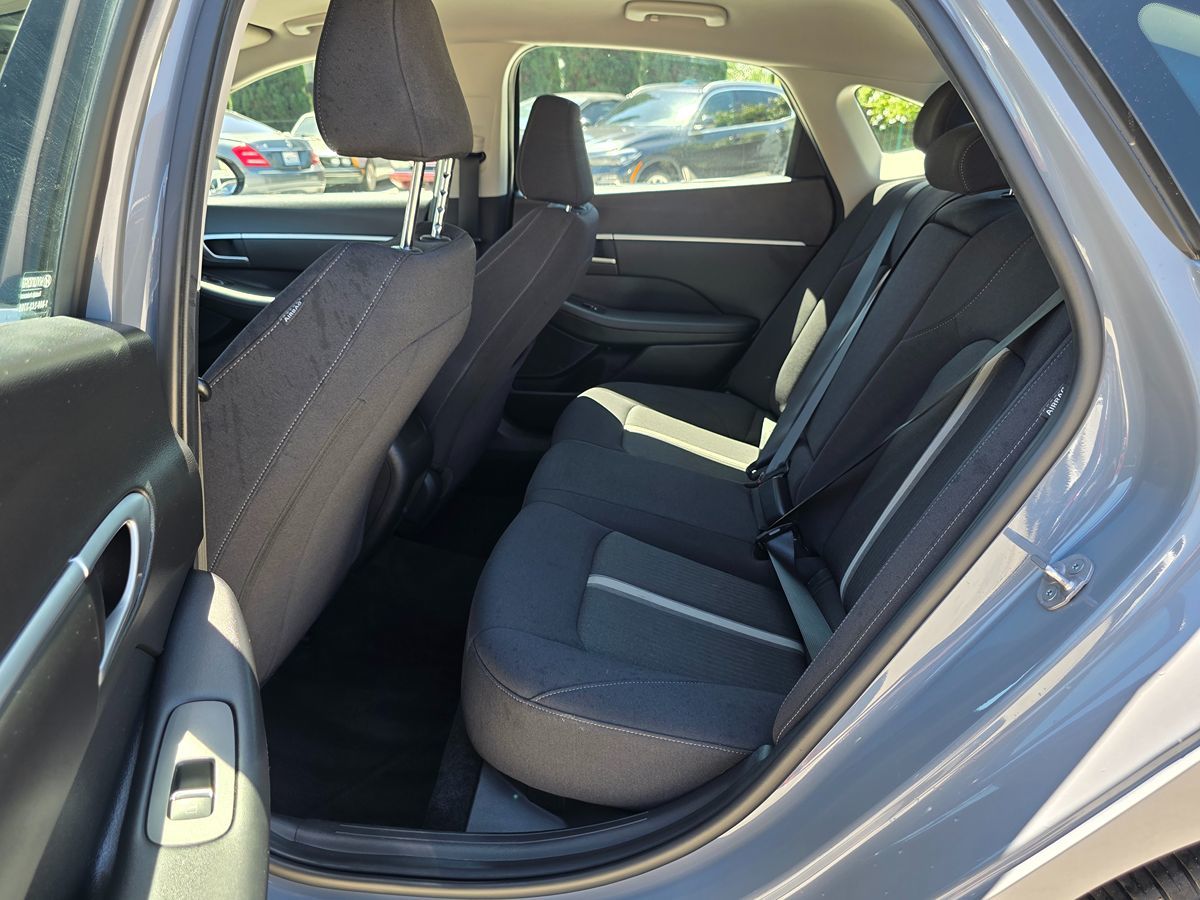 Hyundai Sonata photo 19