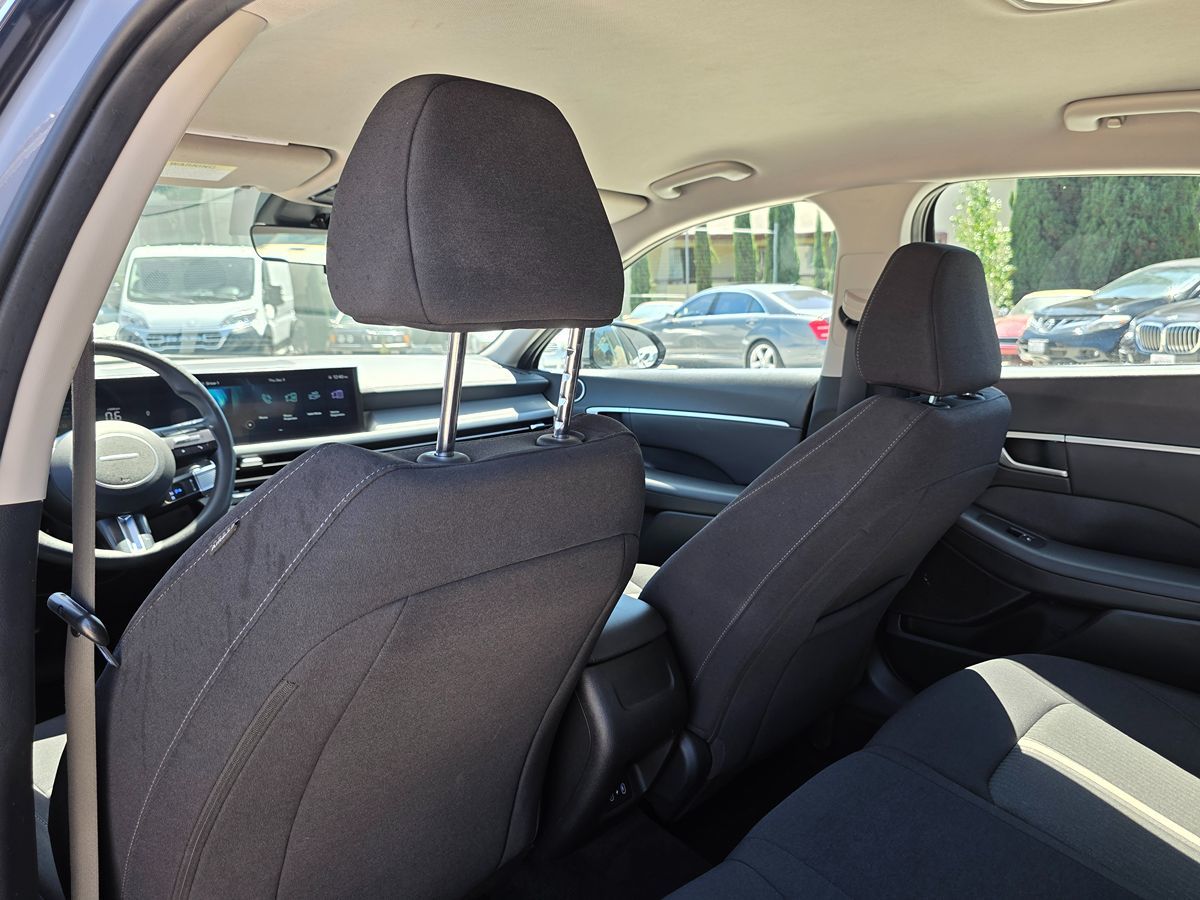 Hyundai Sonata photo 21