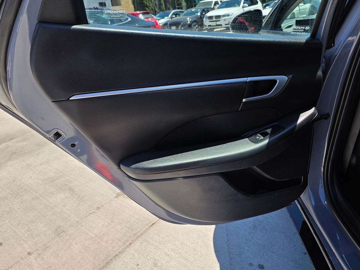 Hyundai Sonata photo 22