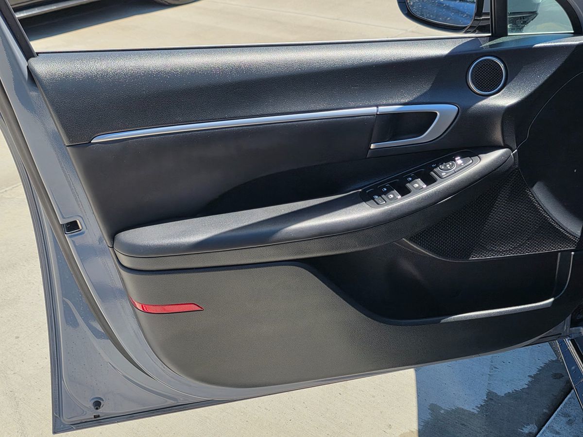 Hyundai Sonata photo 23
