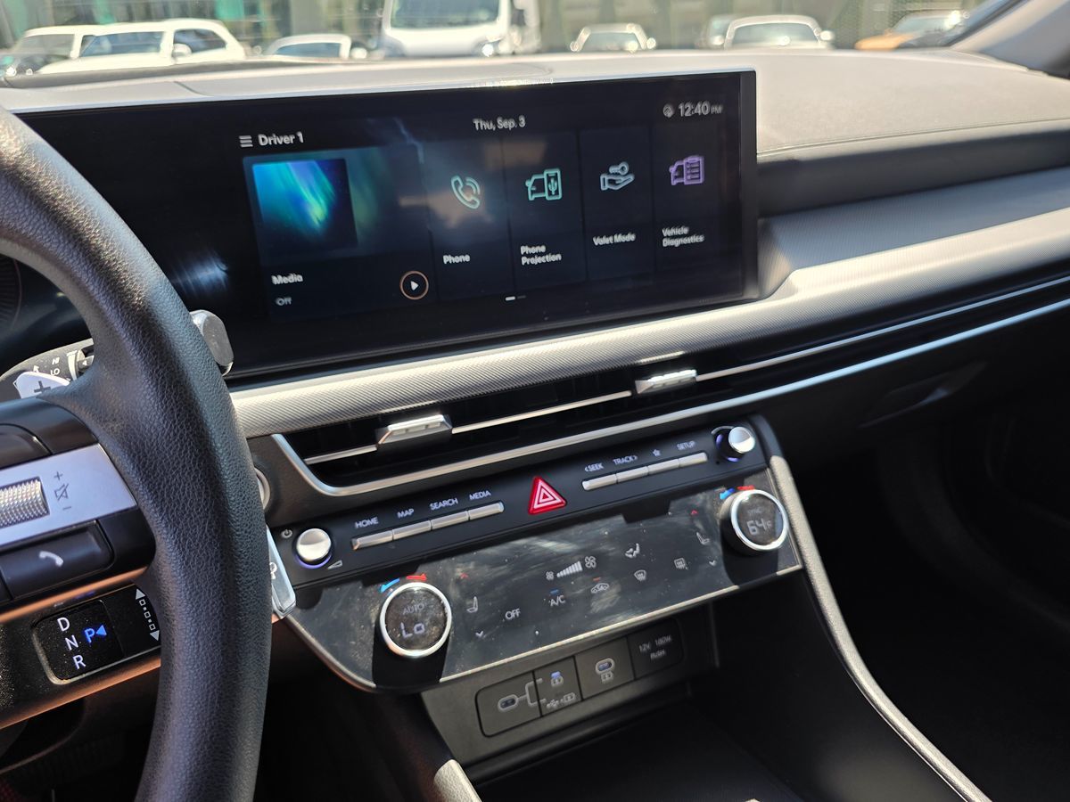 Hyundai Sonata photo 30