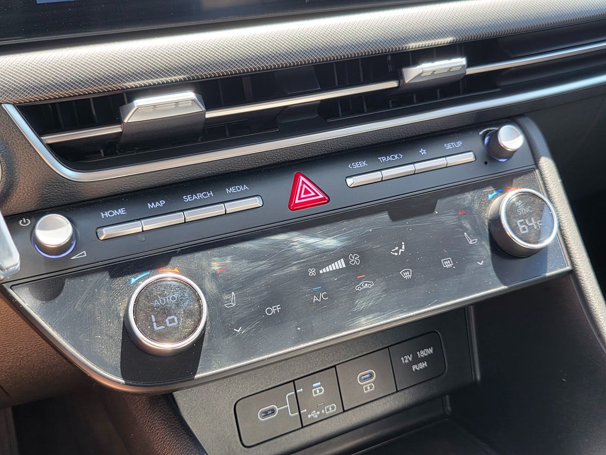 Hyundai Sonata photo 37