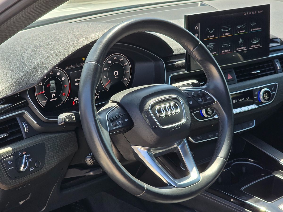 Audi A4 photo 17