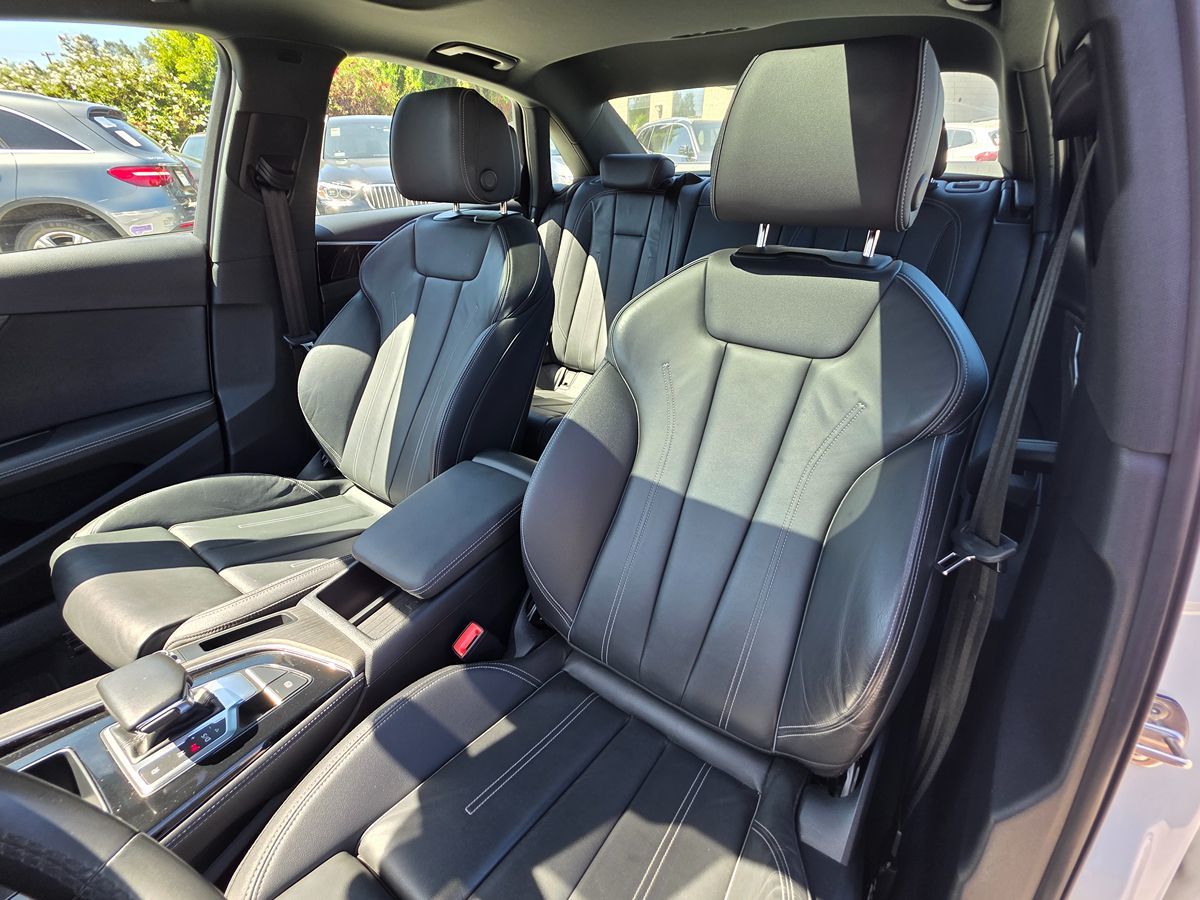 Audi A4 photo 19