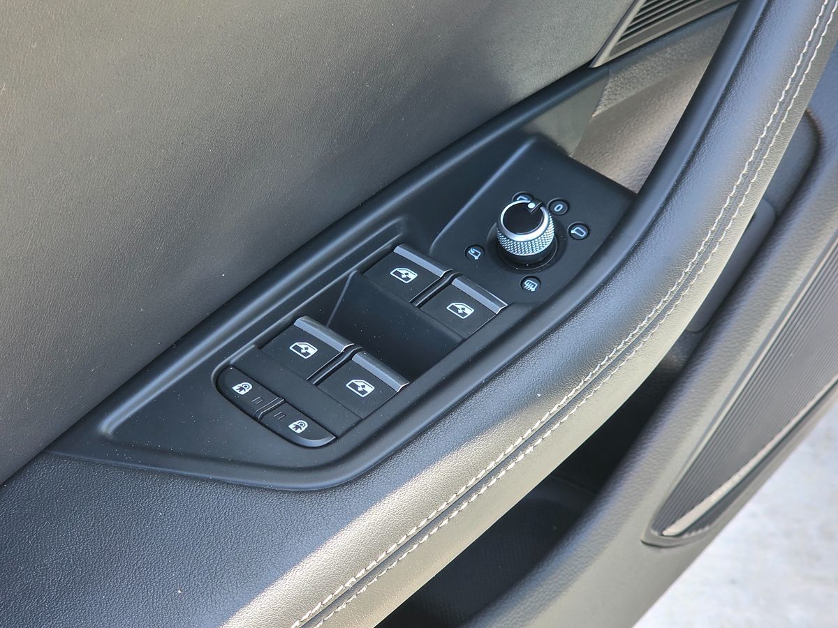 Audi A4 photo 26