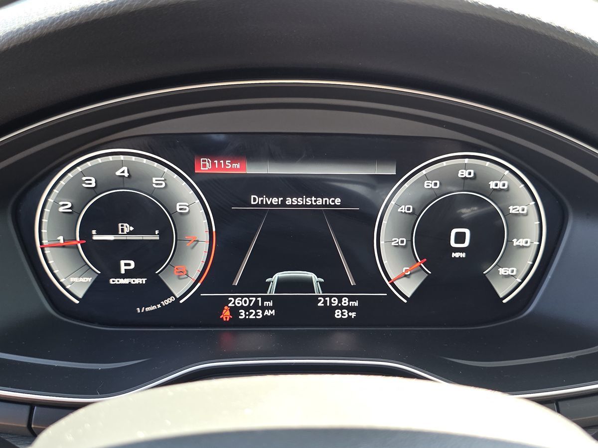 Audi A4 photo 29