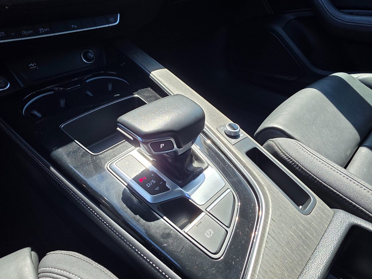 Audi A4 photo 34