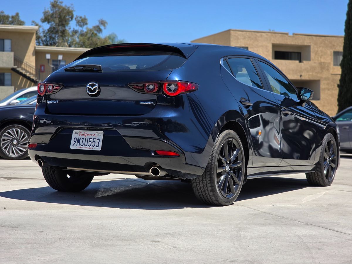 Mazda Mazda3 photo 9