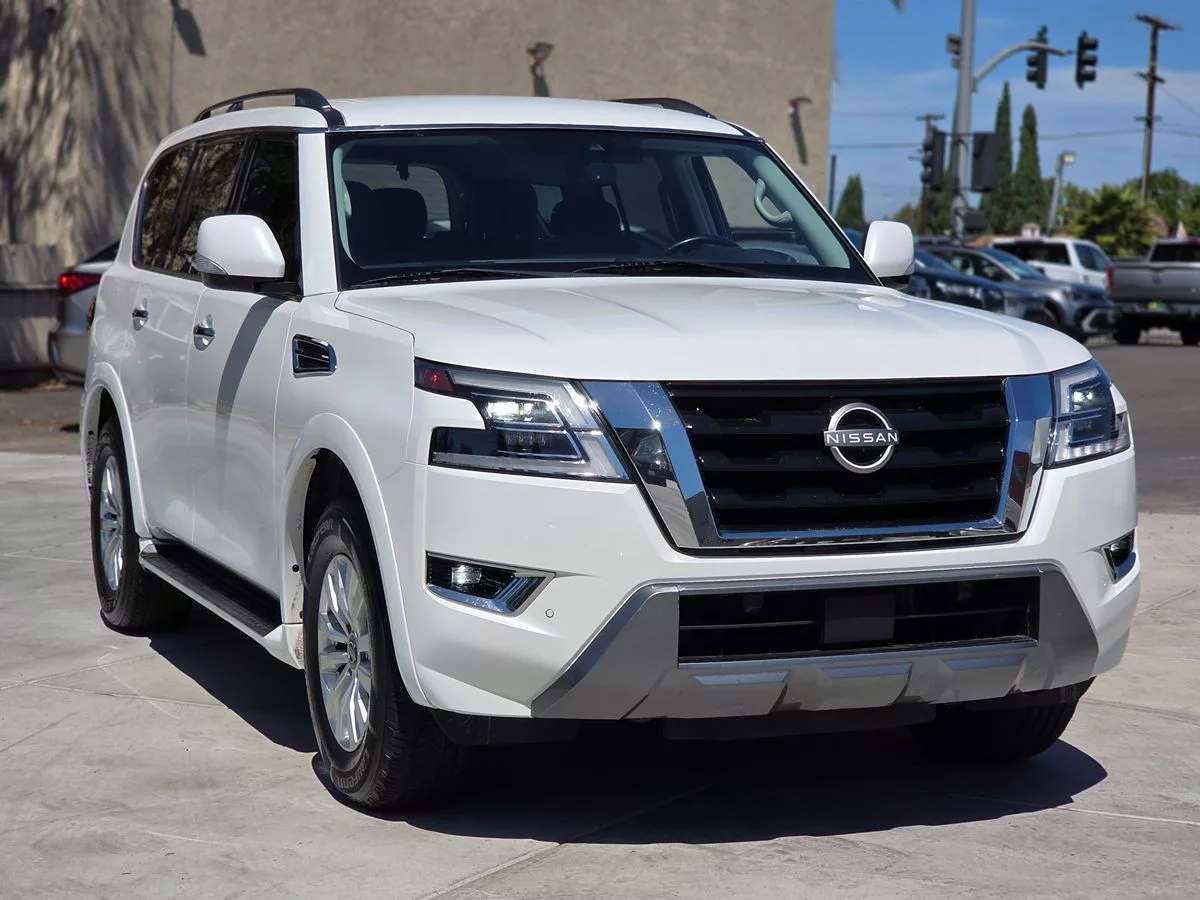 2023 Nissan Armada SV - Carnova Inc. photo 3