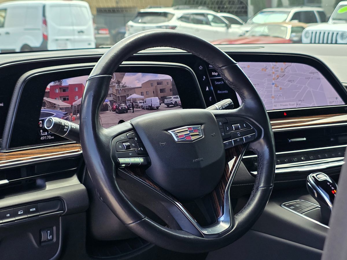 Cadillac Escalade ESV photo 23