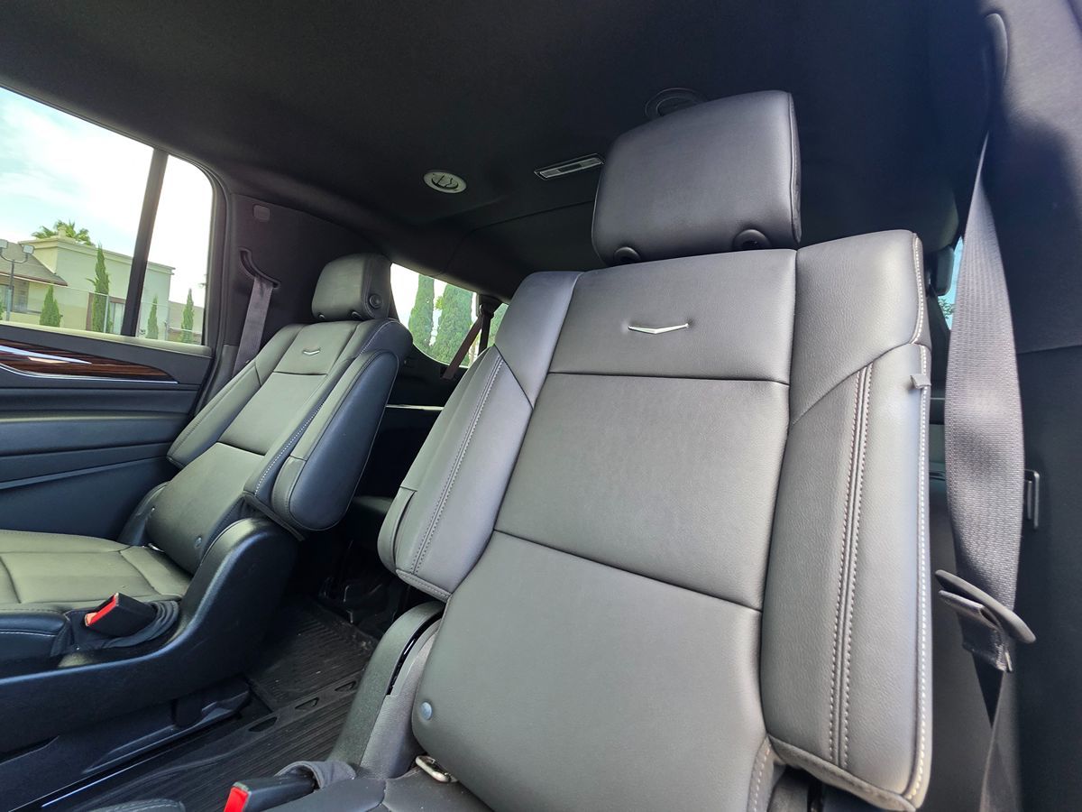 Cadillac Escalade ESV photo 28