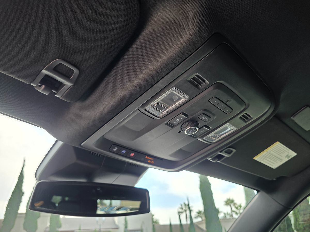 Cadillac Escalade ESV photo 41