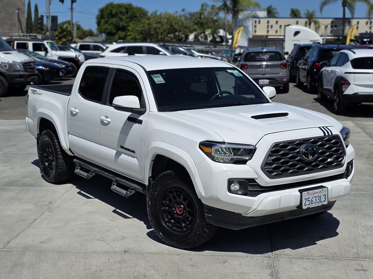 Toyota Tacoma photo 4