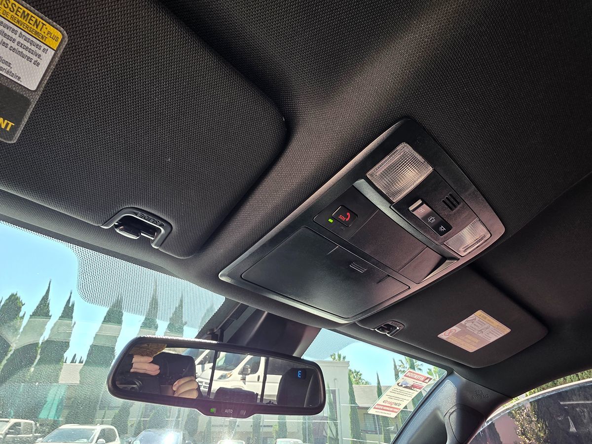 Toyota Tacoma photo 34