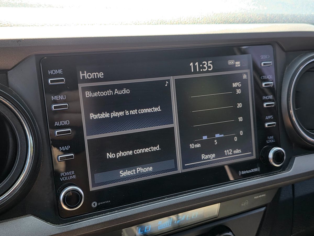 Toyota Tacoma photo 35