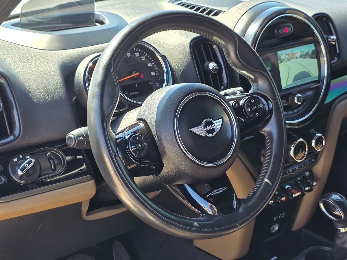 Mini Countryman photo 16