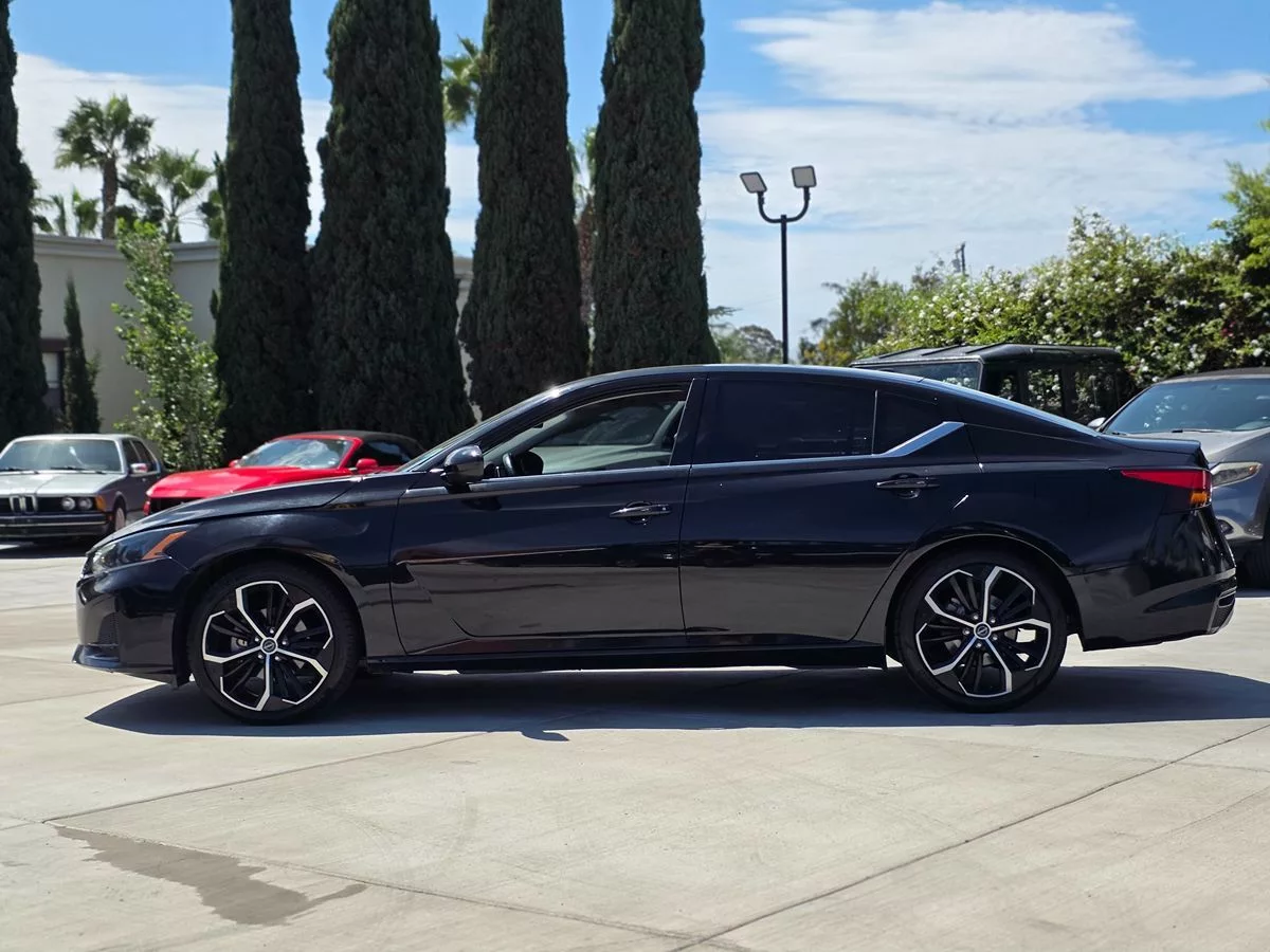 2024 Nissan Altima 2.5 SR - Carnova Inc. photo 7