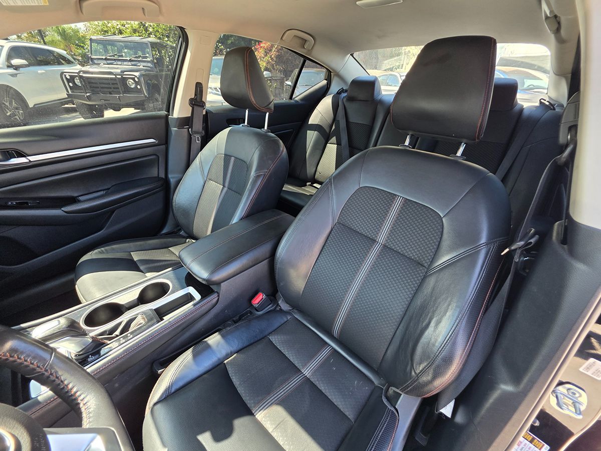Nissan Altima photo 20