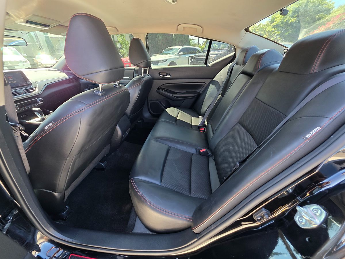 Nissan Altima photo 21