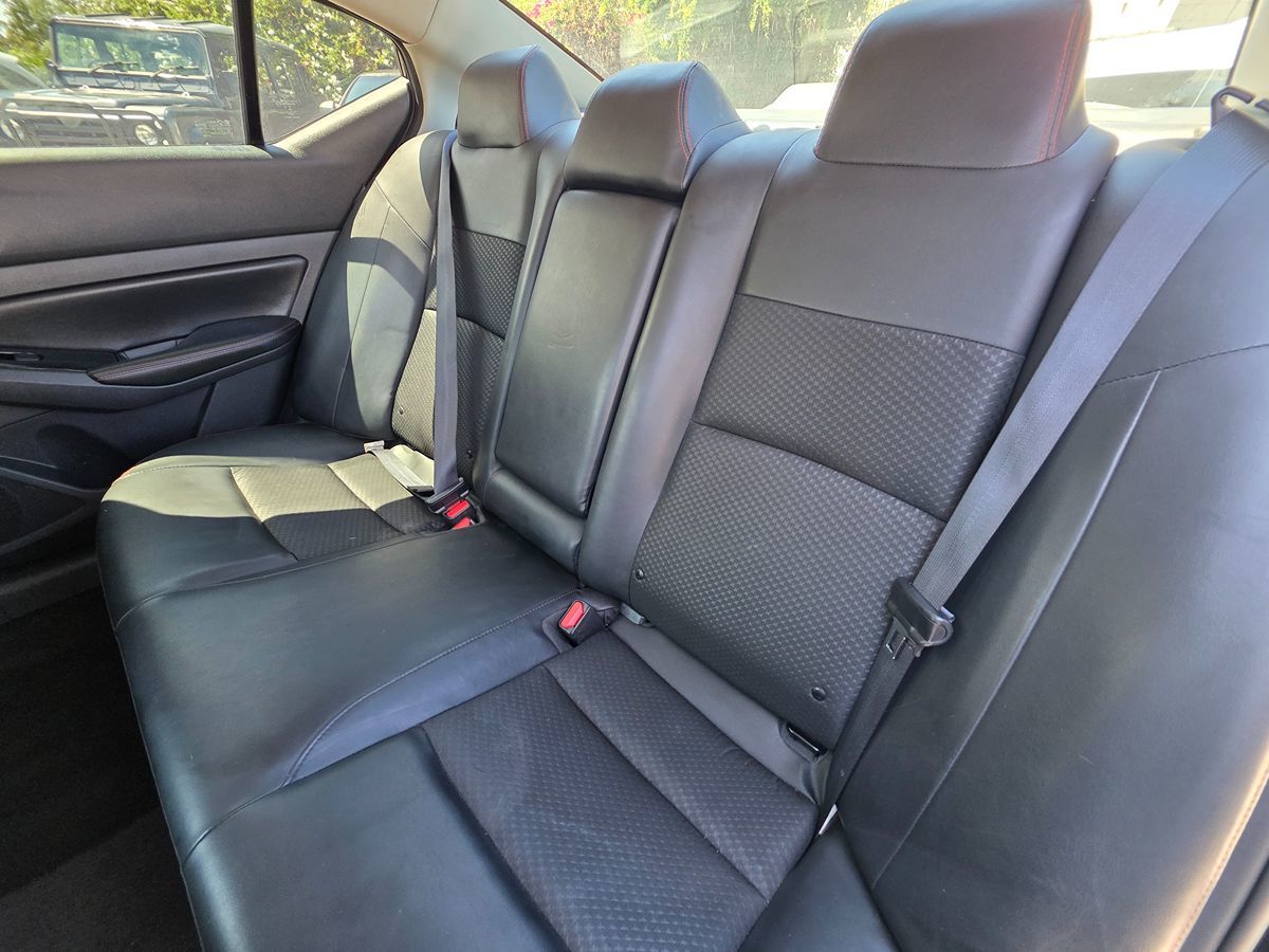 Nissan Altima photo 22