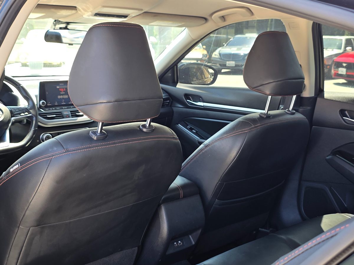 Nissan Altima photo 23