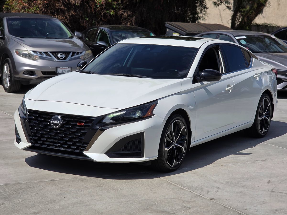 Nissan Altima photo 6